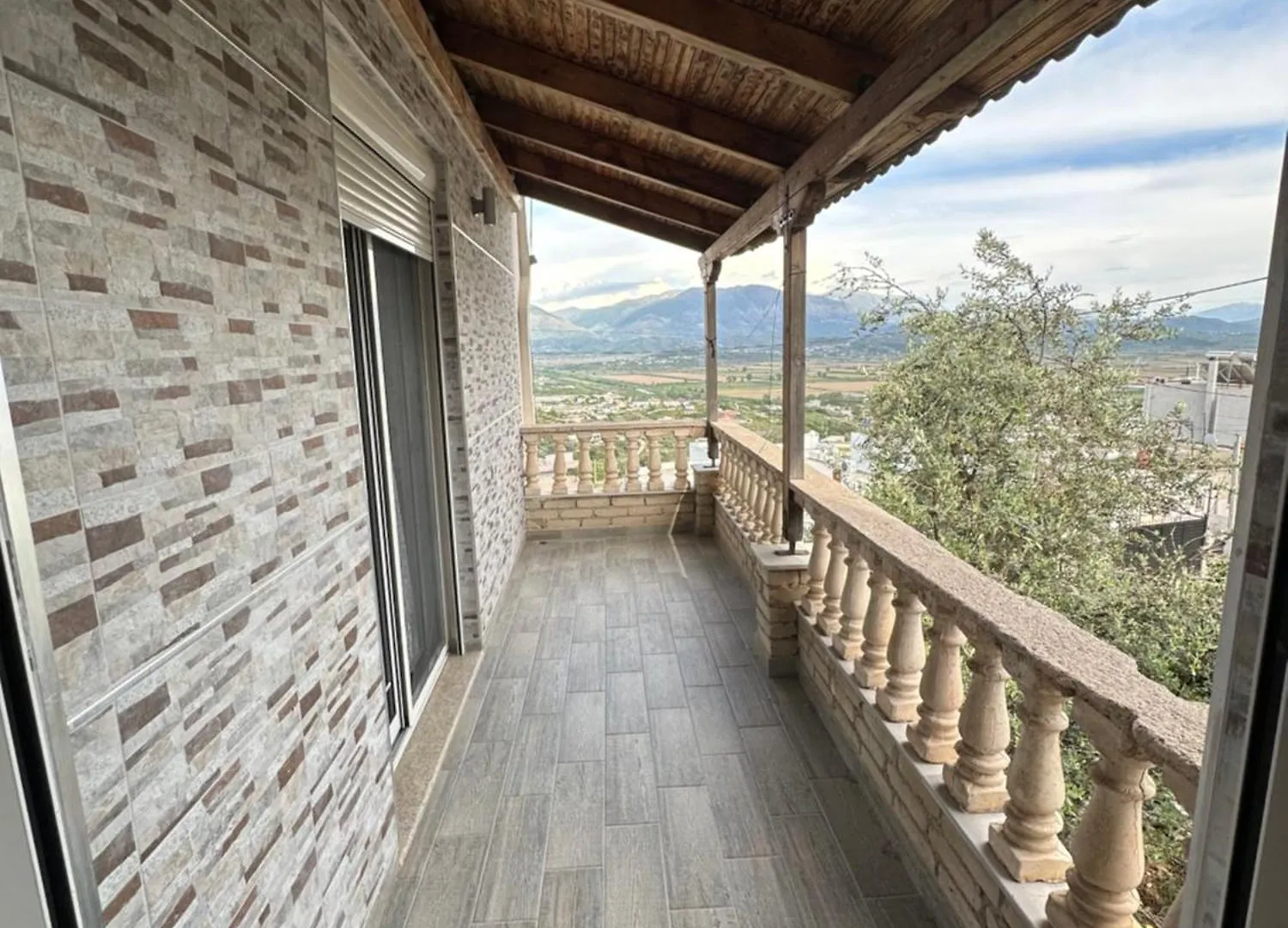 Villa Muar Sarandë 0*,